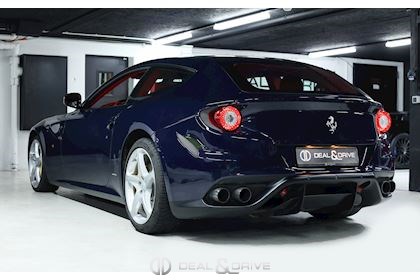 FF 6.2 V12 4RM (661 CH) - BLU POZZI