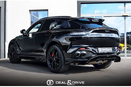 DBX707 4.0 V8 - JET BLACK - WARRANTY 12/2027