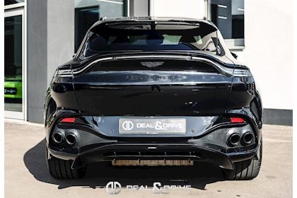 DBX707 4.0 V8 - JET BLACK - WARRANTY 12/2027