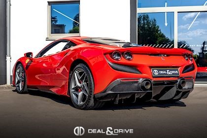F8 TRIBUTO 3.9 V8 (720 CH) – ROSSO CORSA METALLIC