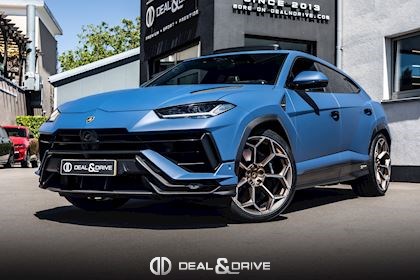 URUS PERFORMANTE 4.0 V8 666 CH – BLU GRIFO MATT – AD PERSONAM – AKRAPOVIC - 5yr MAINTENANCE