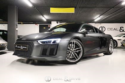 R8 V10 