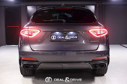 LEVANTE TROFEO Q4 3.8 V8