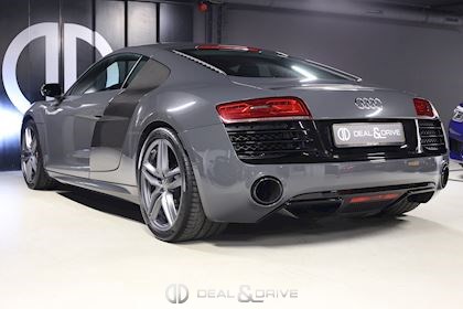 R8 V10 5.2 FSI COUPE QUATTRO
