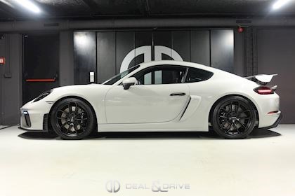 718 CAYMAN GT4 PDK