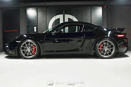  718 CAYMAN GT4 PDK