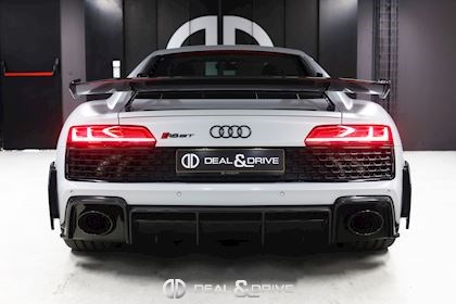 R8 COUPE V10 GT RWD 1 OF 333