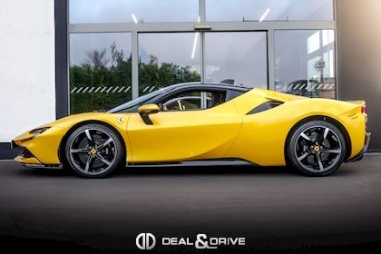 SF90 STRADALE GIALLO 3 STRATO