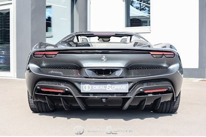 296 GTS – GRIGIO SILVERSTONE