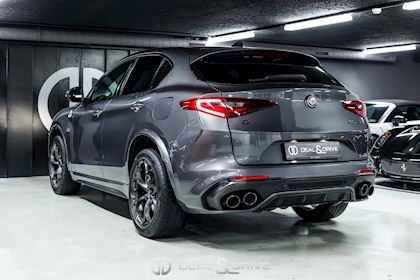 STELVIO QUADRIFOGLIO 2.9T V6 AT8-Q4 (510 CH) - GRIGIO VESUVIO