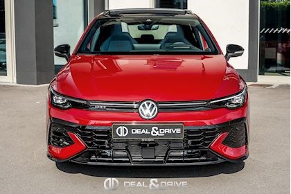 GOLF 8.5 2.0 TSI GTI CLUBSPORT PACK PERFORMANCE – AKRAPOVIC