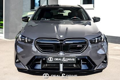 M5 TOURING (G99) 4.4 PHEV (727 CH) – BMW INDIVIDUAL GREY BLACK UNI – PPF – IMMAT FR. - AKRAPOVIC