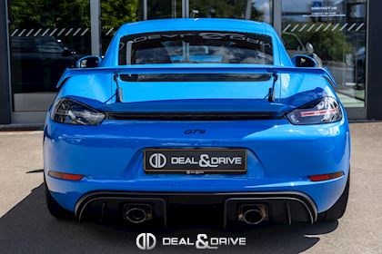 718 CAYMAN GT4 PDK – SHARK BLUE – AKRAPOVIC