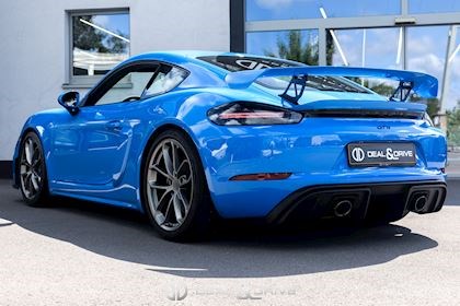 718 CAYMAN GT4 PDK – SHARK BLUE – AKRAPOVIC