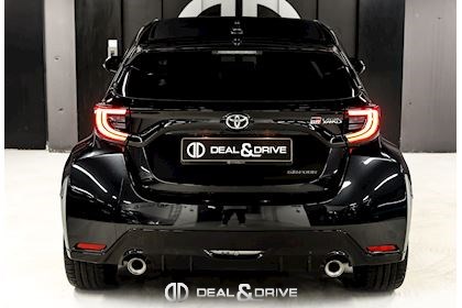 YARIS GR 1.6L TURBO HIGH PERFORMANCE – PRECIOUS BLACK